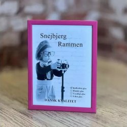 Snejbjerg Nr. 352 Pink Ramme 13x18 Cm. Refleksfrit Glas