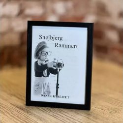 Snejbjerg Nr. 423 13x18 Cm. Sort Eg Ramme "Usynlig Glas"